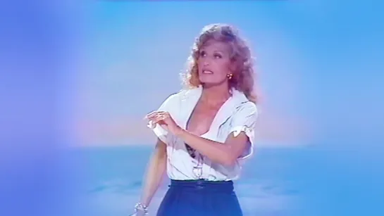 Dalida - Les petits mots, Mourir sur scène - Le bar de l’été (TF1) 21 juillet 1983