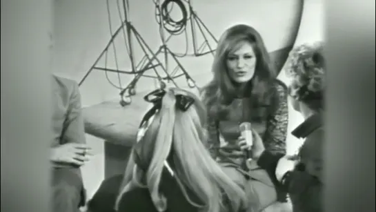 Dalida - L’anniversaire, Zoum zoum zoum - Ce Sacré Métier (1ère chaîne) 3 Avril 1969