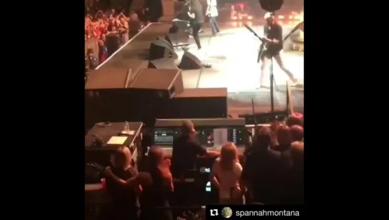 Kylie Minogue At Foo Fighters Performance (19.09.2017)