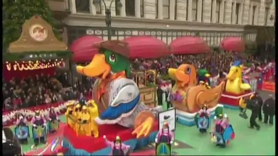 Get Outta My Way (Macy's Thanksgiving Day Parade 25.11.2010)