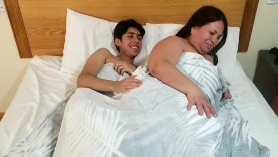 Stepmom_Sharing_Bed_with_Stepson_Fr_1673946024482.mp4