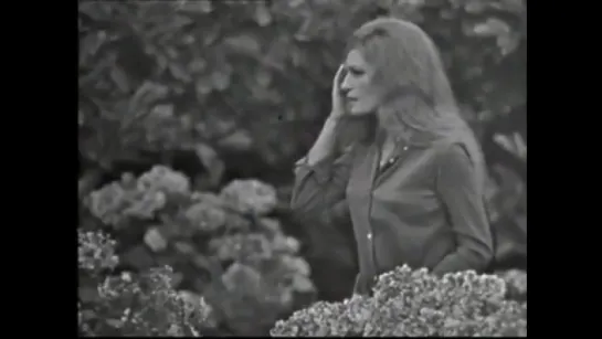 Dalida ♫  Les grilles de ma maison ♪ 20 août 1967 (Impossible n’est pas français (1re chaine)