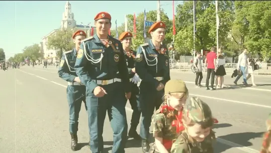 Клип Идет солдат по городу