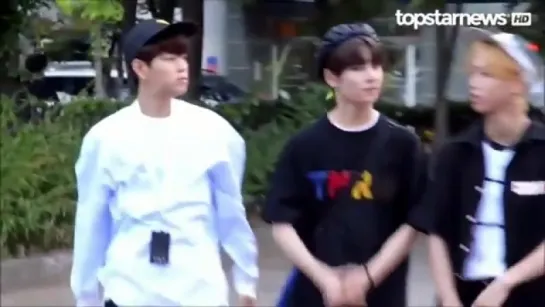 [180817] Stray Kids » otw to Music Bank