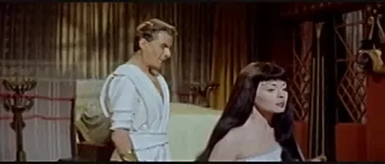 Nefertiti, Reina del Nilo (Nefertiti, regina del Nilo, 1961) Fernando Cerchio [La reina del Nilo]