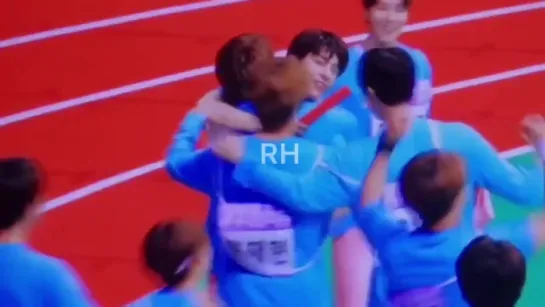 [Rabbit_House] 190812 Golden Child 400m relay finals