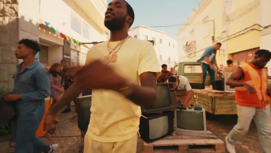 Meek Mill & Leslie Grace - Conga