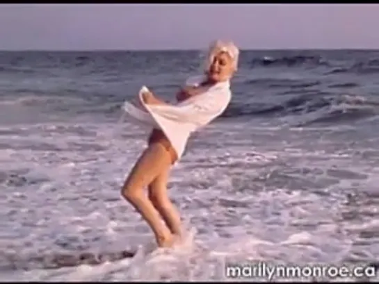 Marilyn Monroe Barris Beach Session