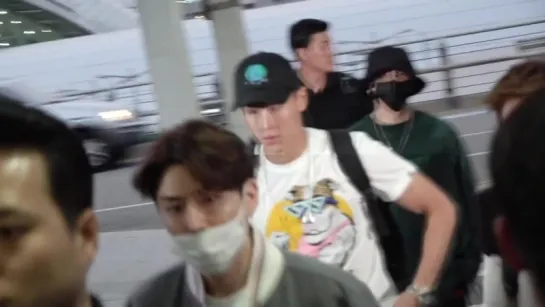 [VK][28.09.18] MONSTA X arrived in Thailand @ SOHU KOREA