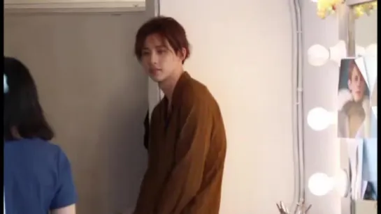 [BACKSTAGE][150919] CNU @ "Vogue Girl" Magazine October Issue Photoshoot Backstage