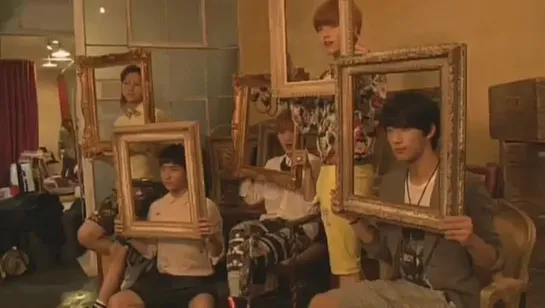 [130830] @ "What's Happening" Japan Photoshoot BTS DVD Version B