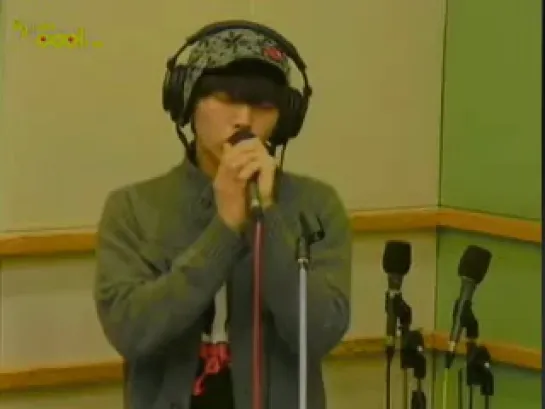 111227 Sukira (Kiss the Radio)- Sandeul - 오래된 노래(김동률)