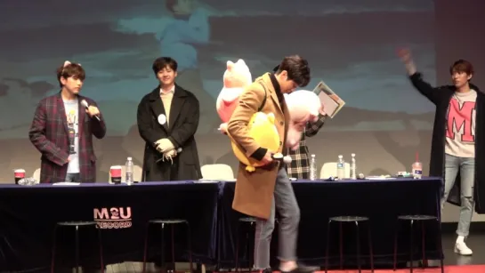 [FANCAM] [171231] B1A4 @ M2U Record Fansign