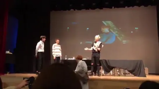 [FANCAM:PREVIEW] [171002] CNU and Sandeul @ Yongsan Fansign