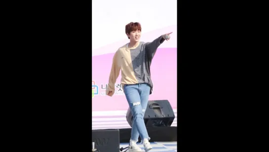 [FANCAM] [170429] B1A4 - What's Happening? (Sandeul focus) @ 2017 'Let's Walk Together!' Incheon Festival