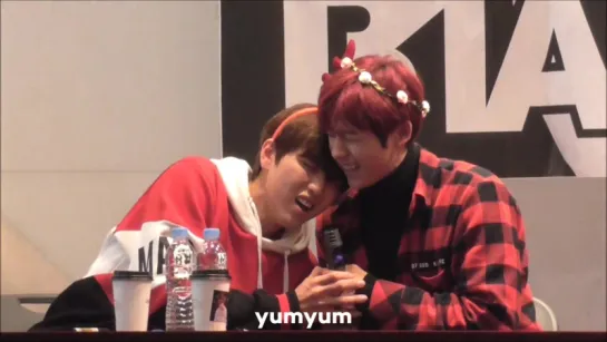 [FANCAM] [161203] Sandeul and CNU @ Yongsan Fansign