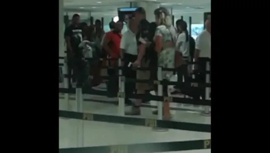 [FANCAM][160216] B1A4 @ Peru Airport