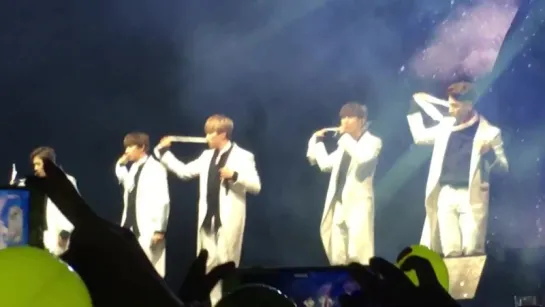 [FANCAM][151129] B1A4 - Lonely @ "B1A4 ADVENTURE 2015" In Hong Kong