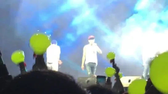 [FANCAM][151129] B1A4 - Baby Good Night @ "B1A4 ADVENTURE 2015" In Hong Kong