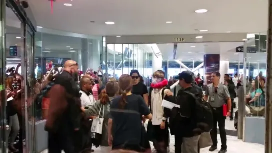 [FANCAM][151012] B1A4 @ Puerto Rico Airport