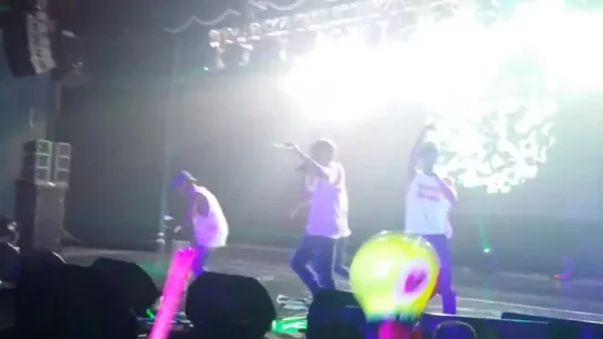 [FANCAM][151111] B1A4 - Who Am I @ "B1A4 ADVENTURE 2015" In Mexico