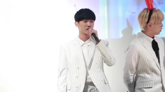 [FANCAM][150919] B1A4 (Jinyoung fous) @ Daegu Fansign