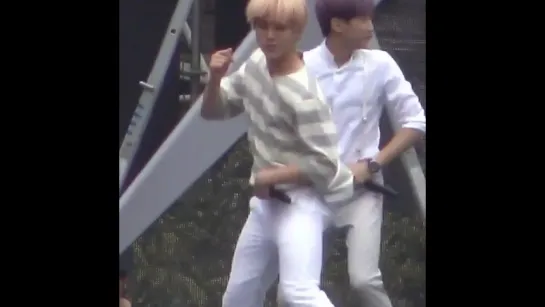 [FANCAM][150905] B1A4 @ DMCF KPOP Super Concert Rehearsal