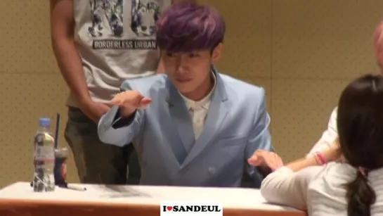 [FANCAM][150823] B1A4 (Jinyoung focus) @ Kyobo Hot Tracks Fansign