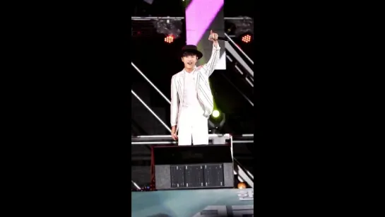 [FANCAM][150719] B1A4 - What's Going On? (Jinyoung focus) @ SUPERRACE K-POP CARnival