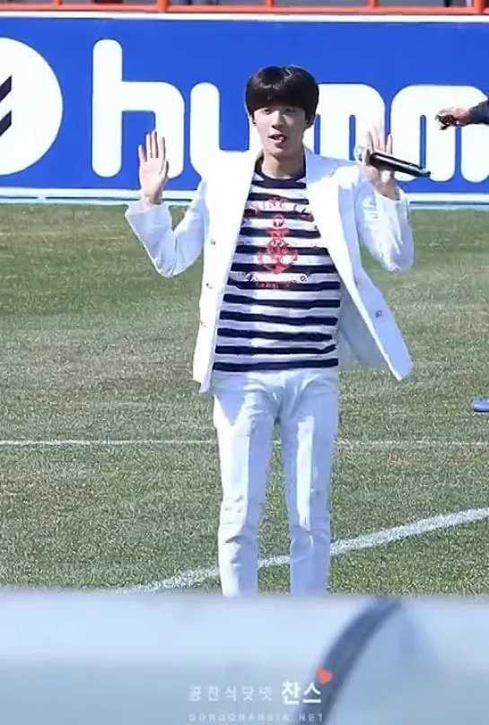 [FANCAM][150328] B1A4 - Solo Day (Gongchan focus) @ Suwon FC Home Soccer Match