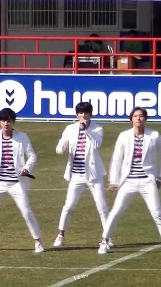 [FANCAM][150328] B1A4 - Solo Day (Gongchan focus) @ Suwon FC Home Soccer Match