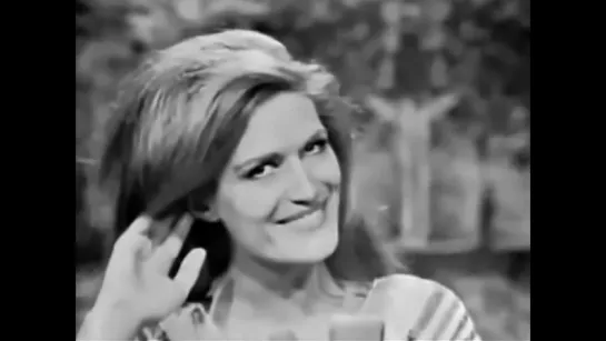 Dalida ♫ Bambino ♪ 03/11/1968 (Télé dimanche (1re chaine)