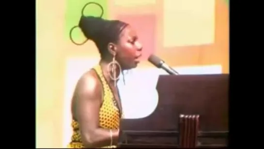 Nina Simone - Ain't Got No...I've Got Life