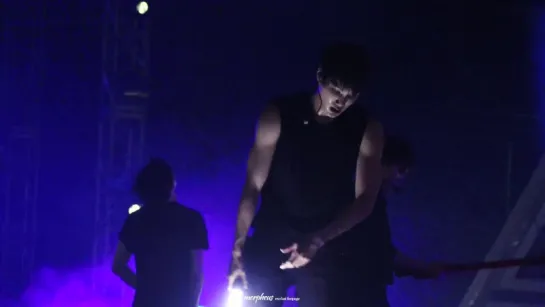 [FANCAM] 170318 EXO - LIGHT SABER KAI FOCUS