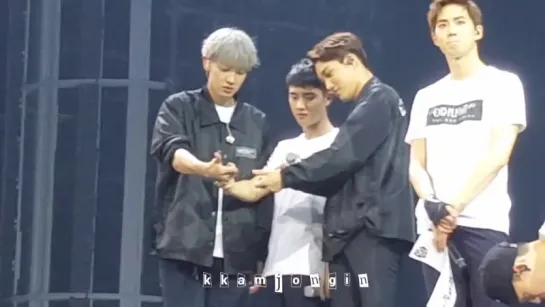 [FANCAM] 160123 #EXO #Kai @ The EXO'luXion in Manila | EXO - Chanyeol, Kai, D.O feat. Kais Thumb