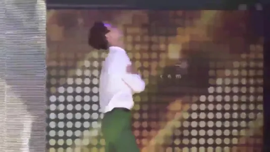 [FANCAM] 160114 #EXO #Kai @ 25th Seoul Music Awards | Kai chanting EXO-L with EXO-L