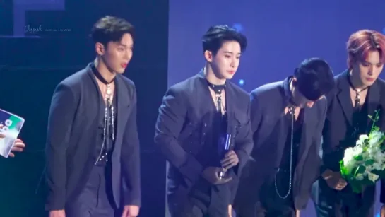 [VK][180830] MONSTA X fancam - win THE ARTIST AWARD (Wonho focus) @ Soribada Best K-Music Awards 2018