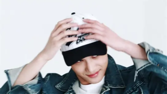 [VIDEO] 160308 #EXO #Kai @ Hat's On Facebook Update