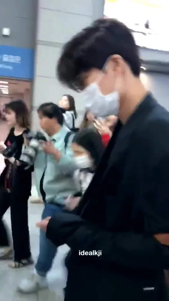 190525 EXO Kai @ Incheon Airport