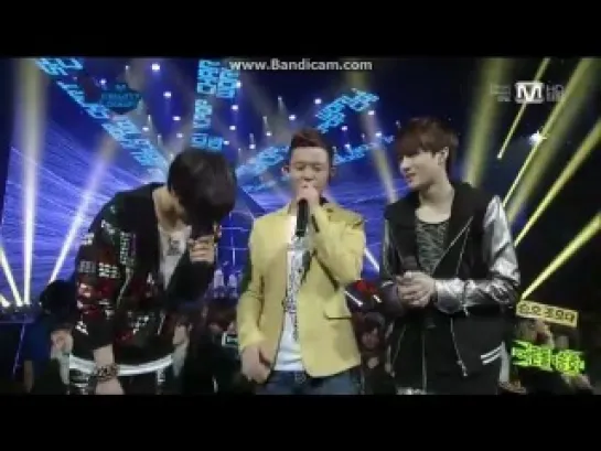 120412 MC Kai & Suho (EXO-K)