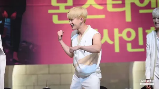 [VK][160521] MONSTA X fancam (Wonho focus) @ Lotte World Fansign