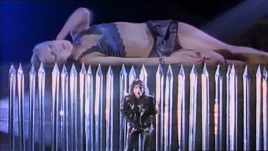 Alice Cooper - Bed Of Nails  1988