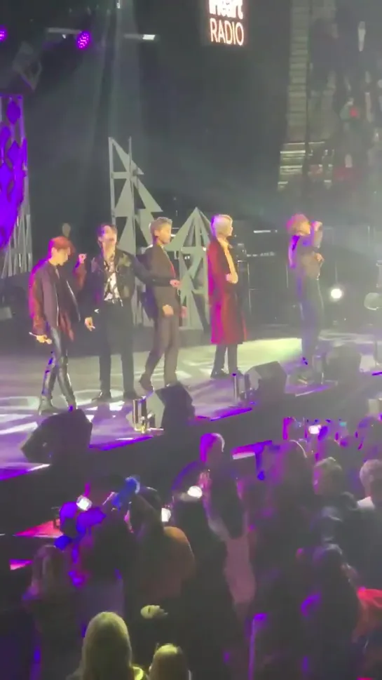 [VK][191209] MONSTA X fancam - Who Do U Love @ 2019 Jingle Ball in Minnesota