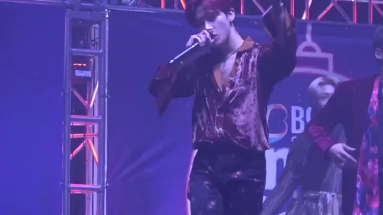 [VK][191207] MONSTA X fancam (I.M focus) - Who Do U Love @ PEPSI Jingle Bash