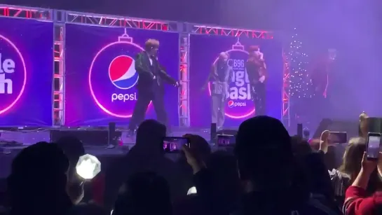 [VK][191207] MONSTA X fancam - Who Do U Love @ PEPSI Jingle Bash