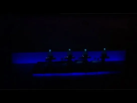 Kraftwerk. Minimum-Maximum. 2005.