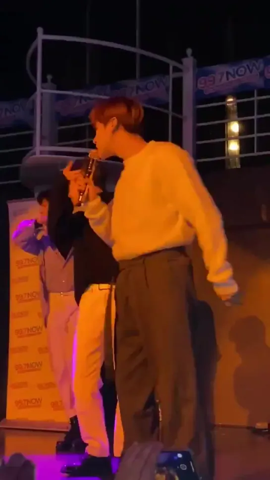 [fancam][11.02.2020] 99.7 NOW Radio - Who do you love?