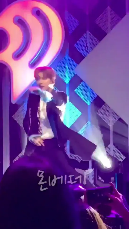 [fancam][11.12.2019] iHeartRadio 'Jingle Ball Tour' in Philadelphia - Play it Cool (Kihyun focus)