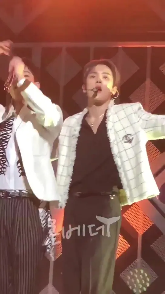 [fancam][11.12.2019] iHeartRadio 'Jingle Ball Tour' in Philadelphia - SOMEONE'S SOMEONE