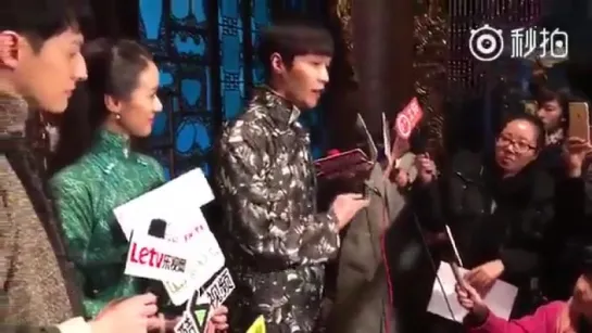 [FANCAM] 151222 LAY @ Recording webdrama «Old Nine Gate» (2)